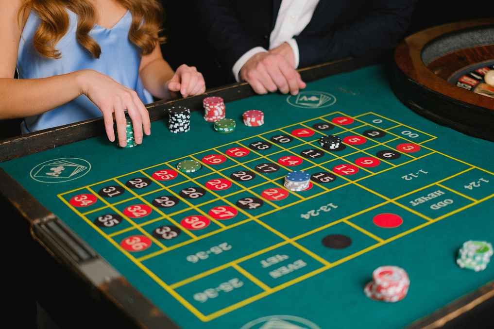 Jeton Rouge Casino : Comparaison avec les concurrents
